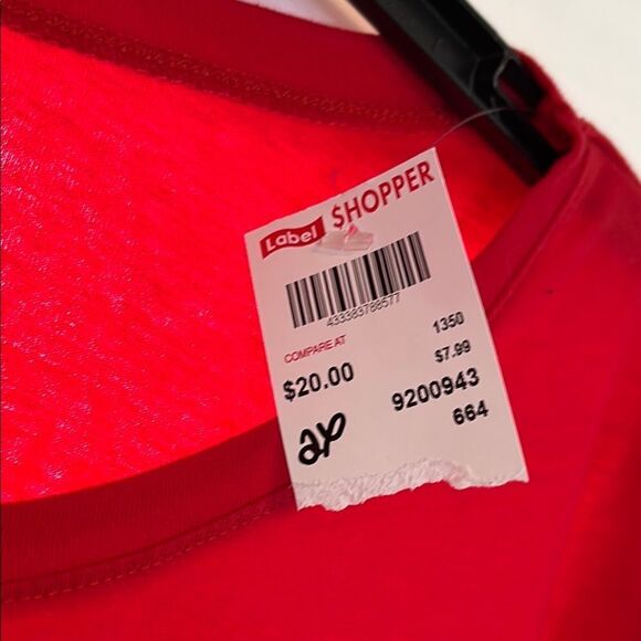 NWT Trihearts Red Holiday Long Sleeve Shirt with Mittens & Gift Graphic 2X - Picture 3 of 5